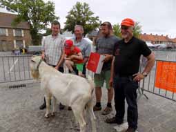 13de Geitenmarkt en schapententoonstelling te Eernegem op 28 juni 2015